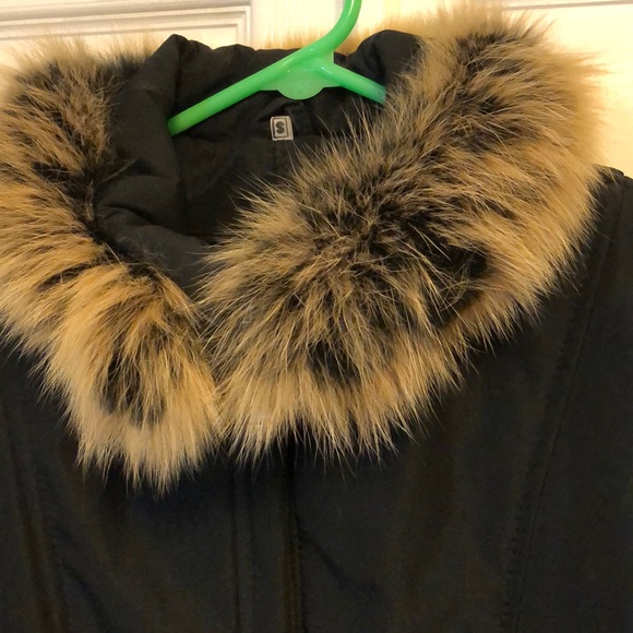 Black puffer jacket with fur coat S/M - Picture 3 of 5